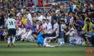 国内足球联赛赛况火爆,球队备战状态良好的简单介绍 国内足球联赛赛况火爆,球队备战状态良好的简单介绍